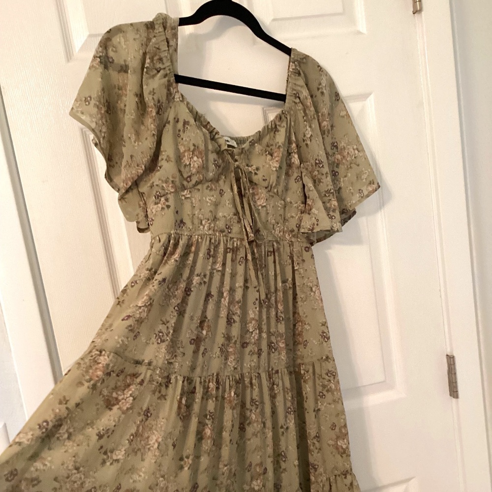 Small Light Green Maxi Floral Dress
